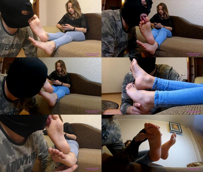 Licking Girls Feet: Elena - Relaxing On The Couch - Her Feet Need Worship Elena 2021 HD